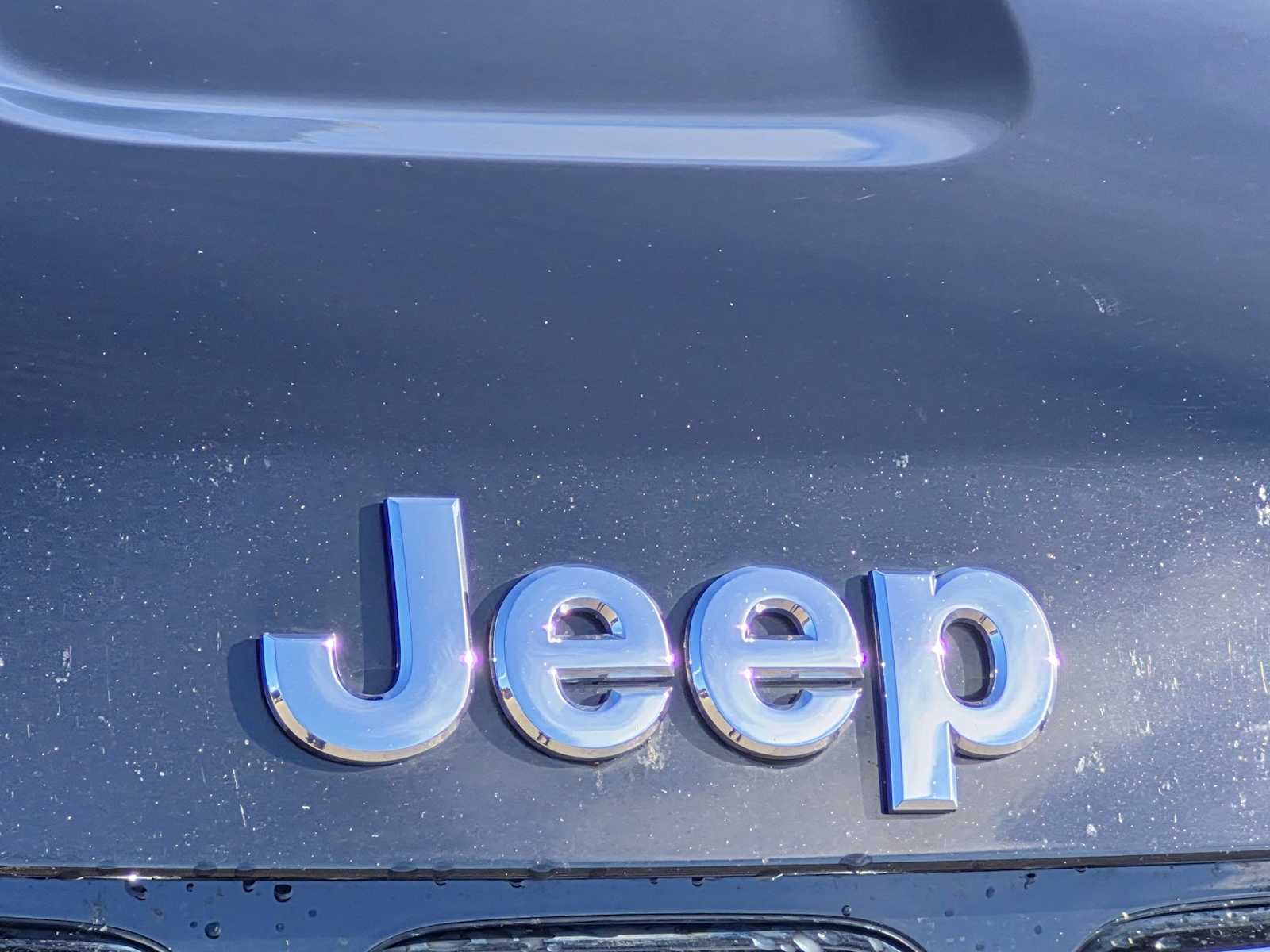 Thumbnail: 2018 Jeep Grand Cherokee - 15