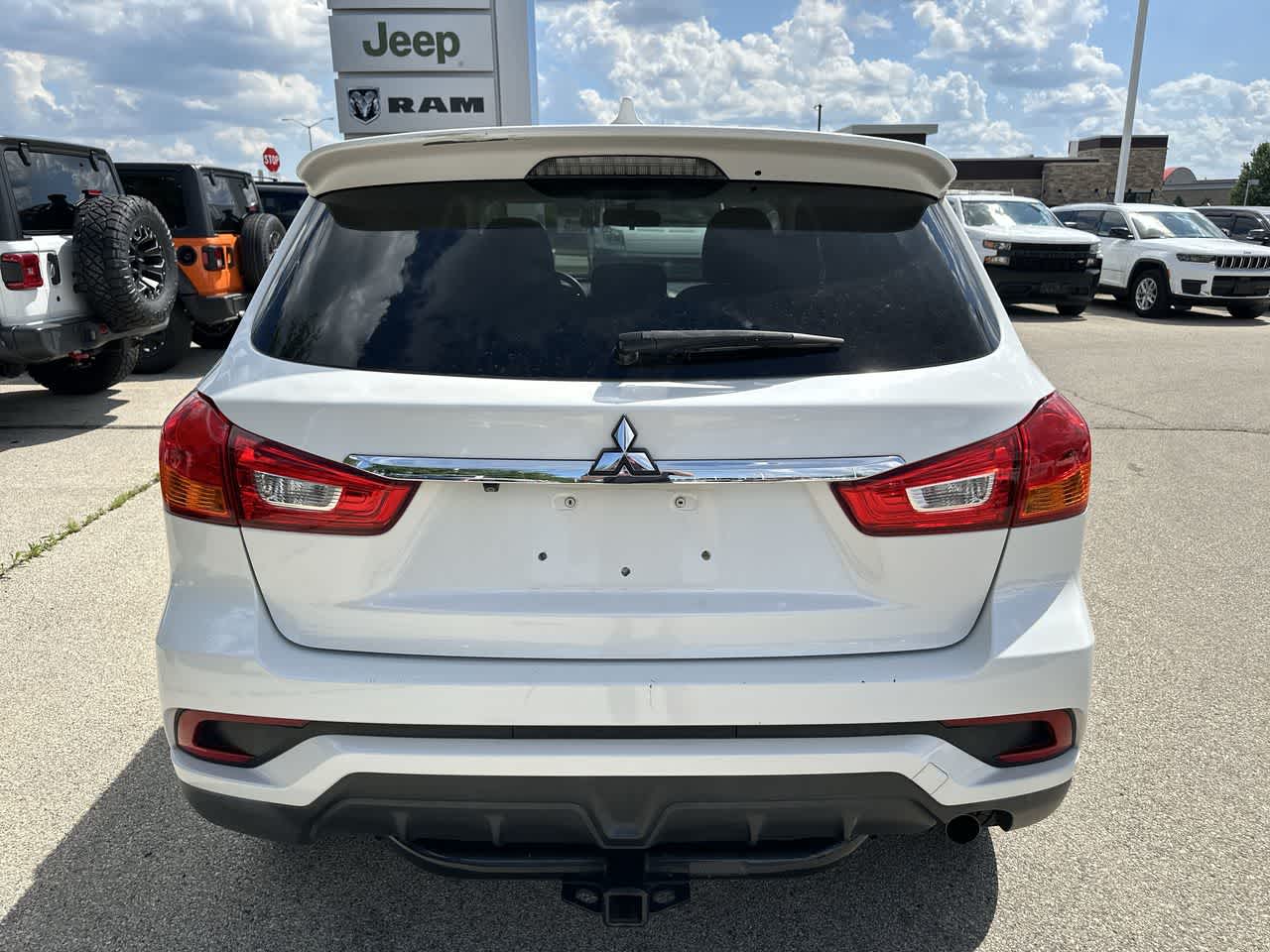 Thumbnail: 2018 Mitsubishi Outlander Sport - 4