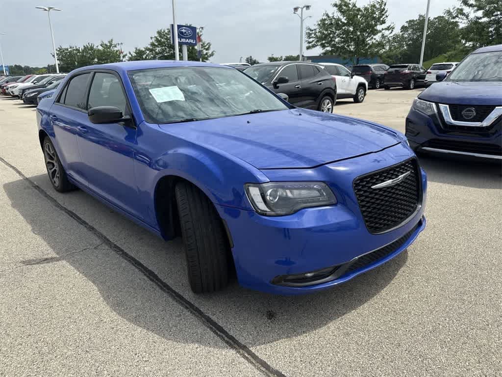 Thumbnail: 2018 Chrysler 300 - 8