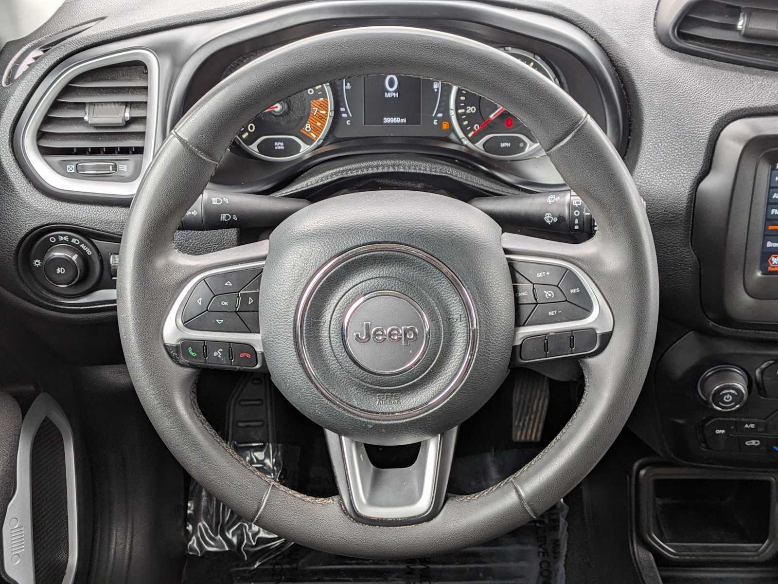 Thumbnail: 2020 Jeep Renegade - 21