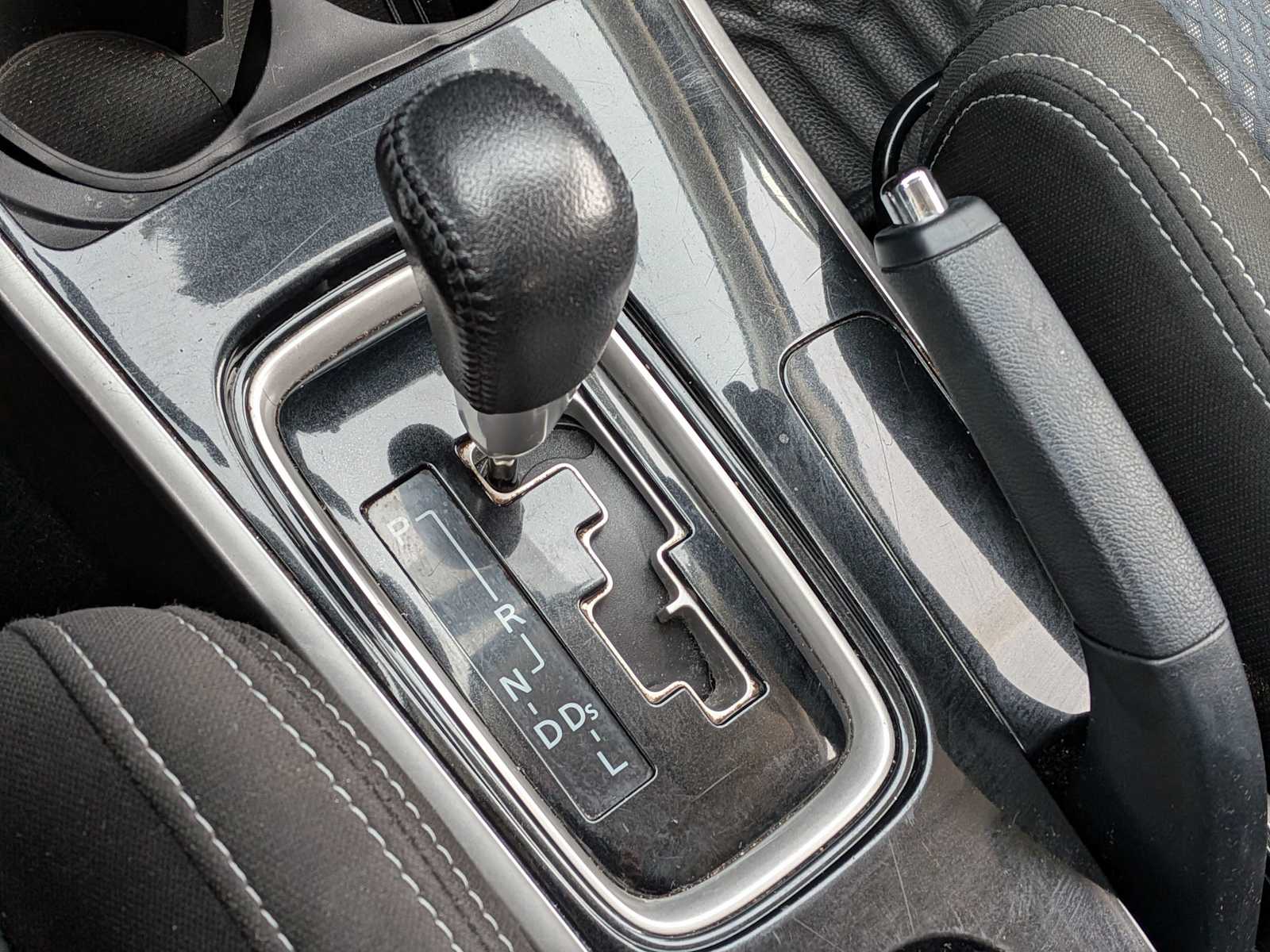 Thumbnail: 2017 Mitsubishi Outlander - 28