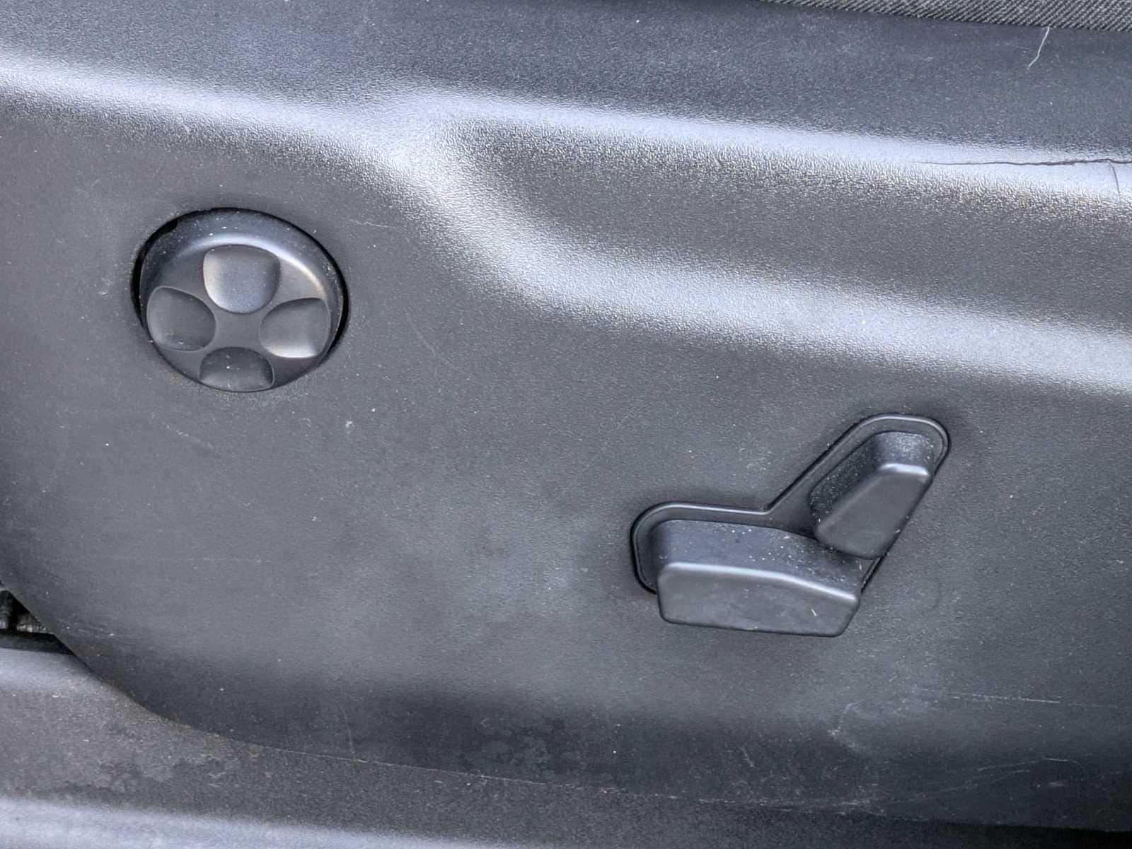 Thumbnail: 2018 Dodge Durango - 15