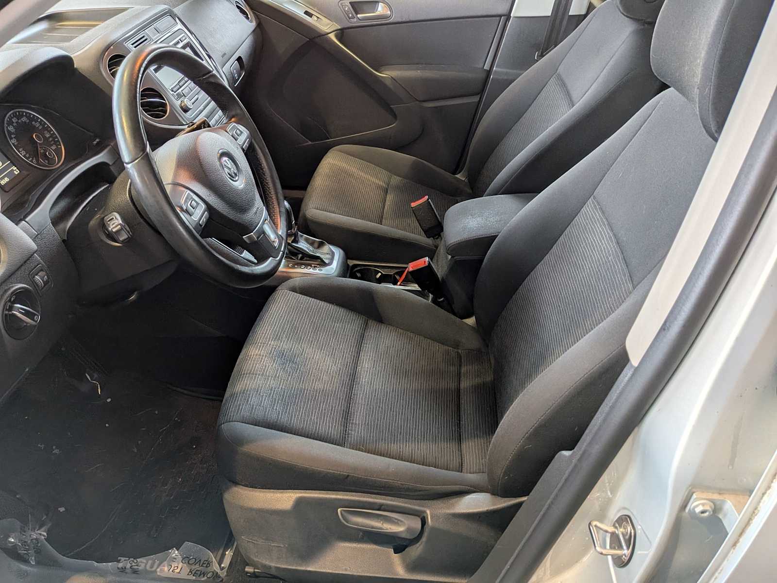 Thumbnail: 2014 Volkswagen Tiguan - 15