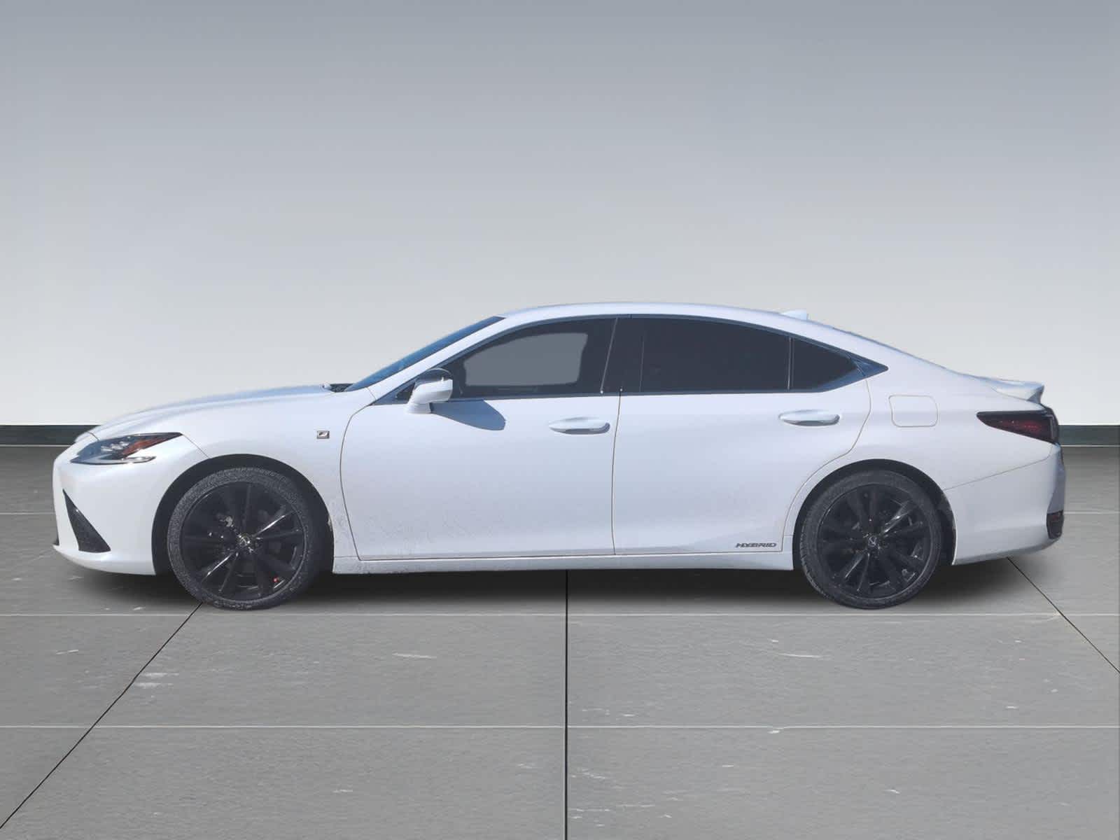 Thumbnail: 2022 Lexus ES - 3