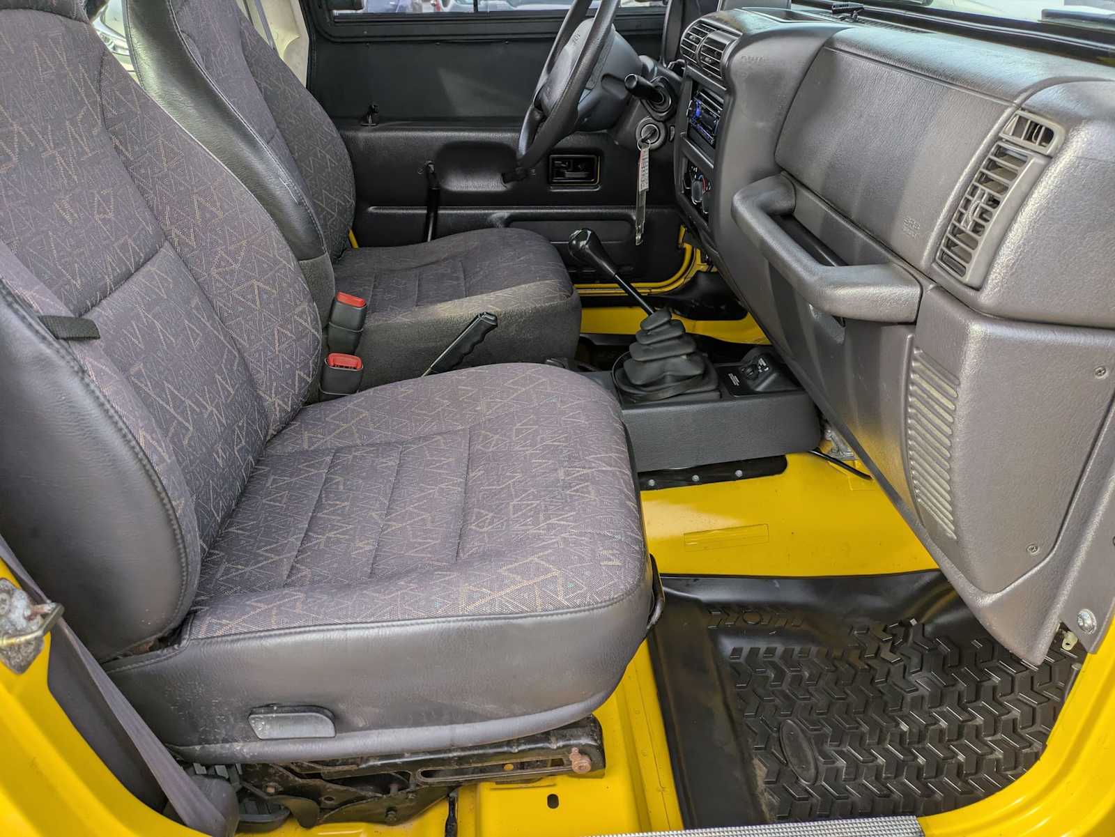 Thumbnail: 2002 Jeep Wrangler - 16