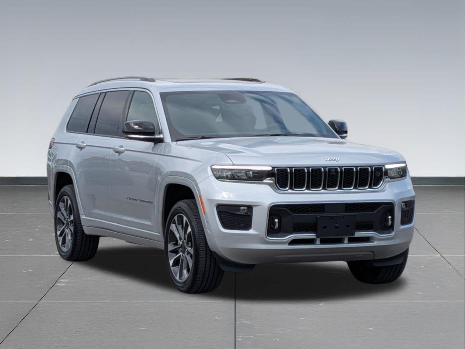 Thumbnail: 2023 Jeep Grand Cherokee - 8