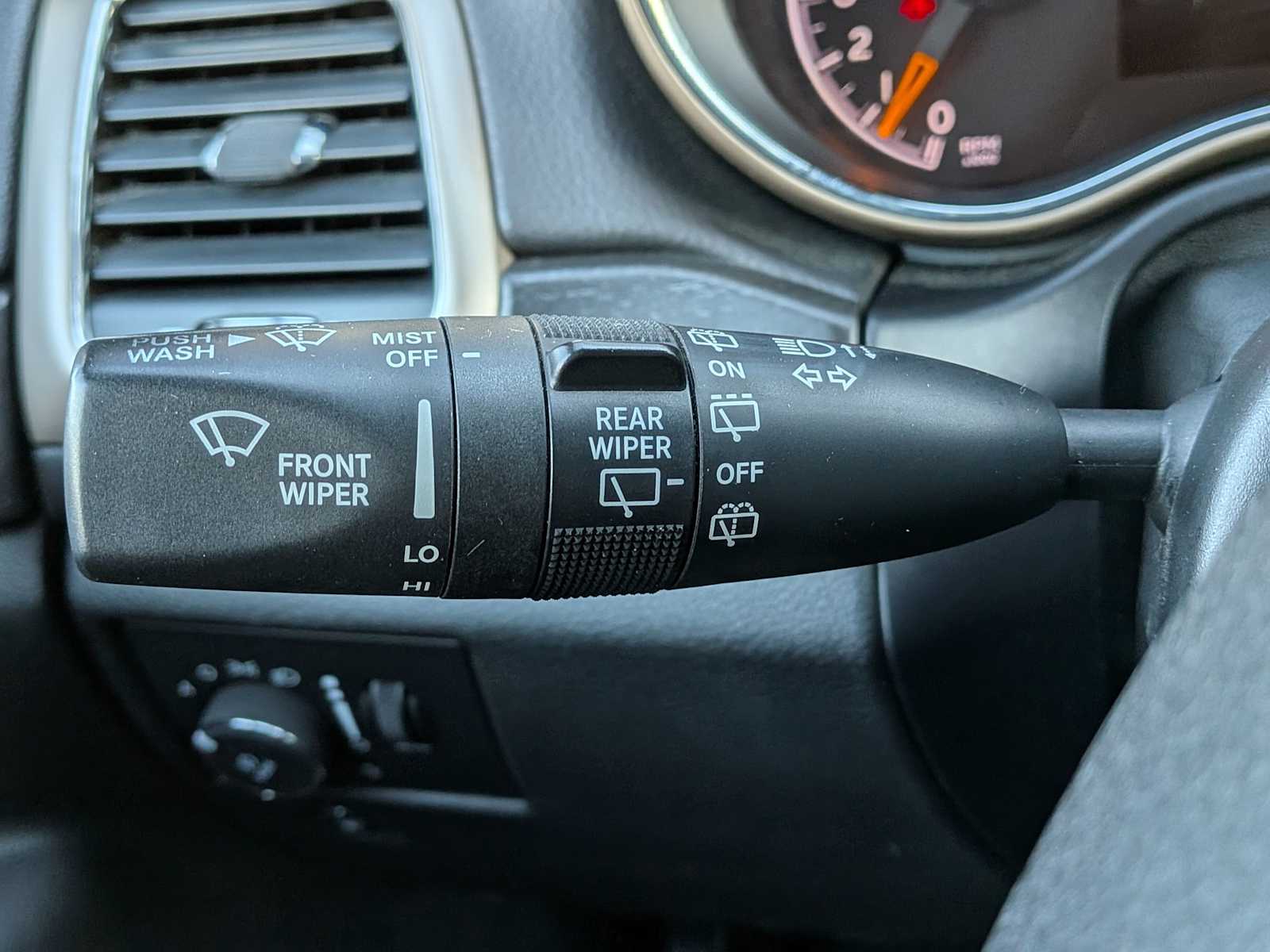 Thumbnail: 2017 Jeep Grand Cherokee - 24