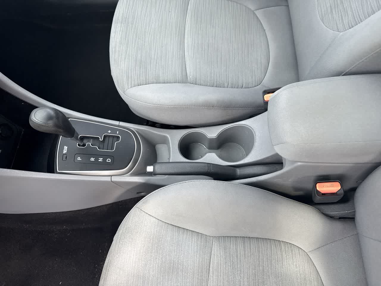 2015 Hyundai Accent GLS 24