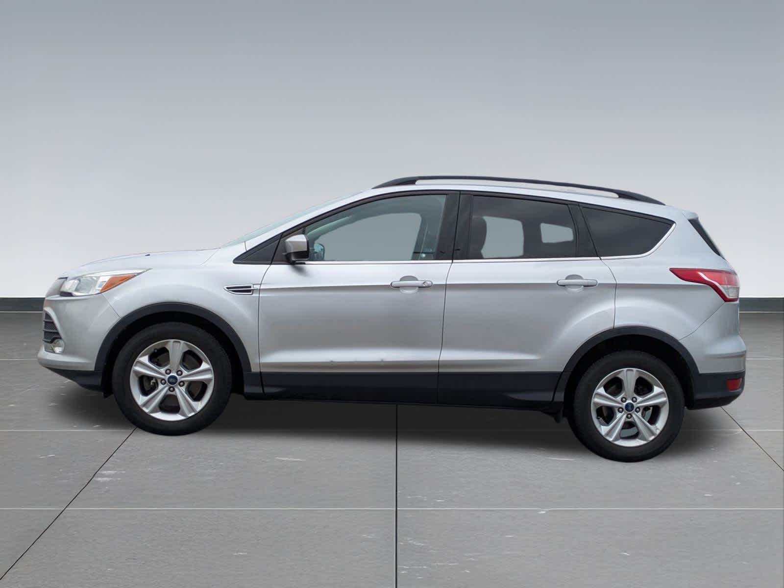 Thumbnail: 2015 Ford Escape - 3
