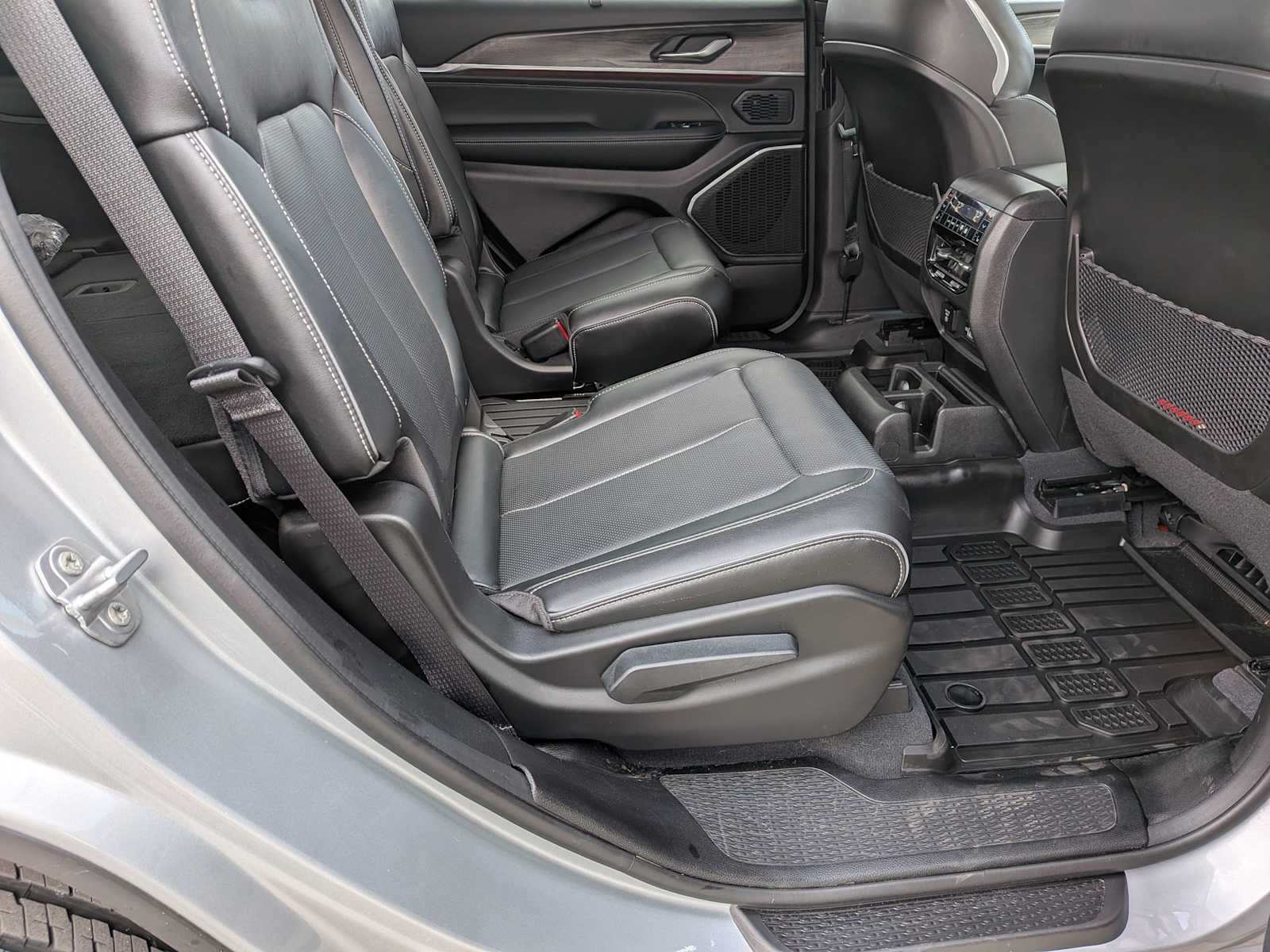 Thumbnail: 2023 Jeep Grand Cherokee - 19