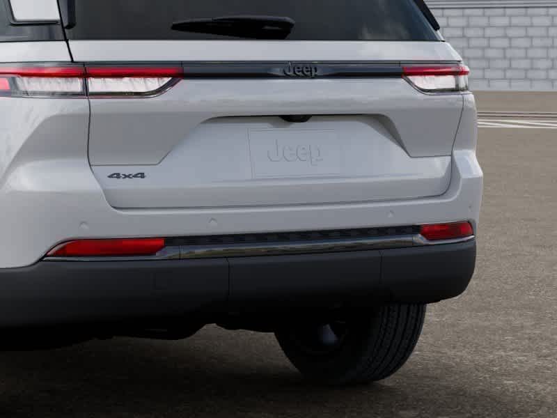 Thumbnail: 2025 Jeep Grand Cherokee - 13