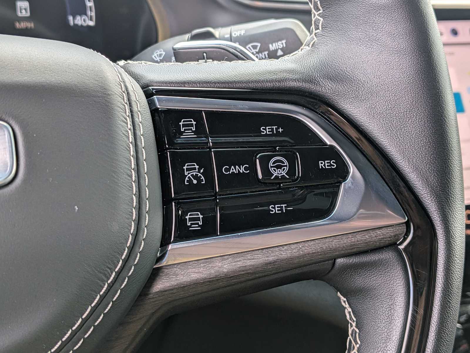 Thumbnail: 2023 Jeep Grand Cherokee - 24