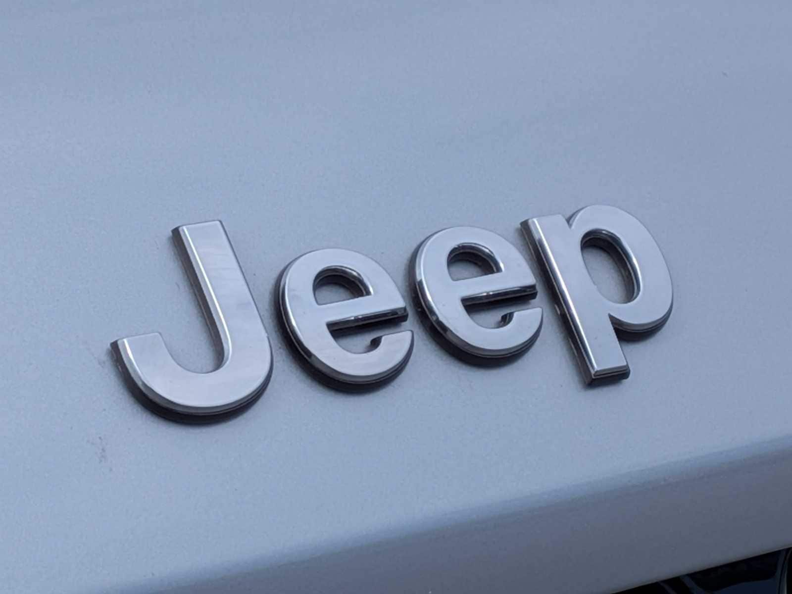 Thumbnail: 2023 Jeep Grand Cherokee - 13