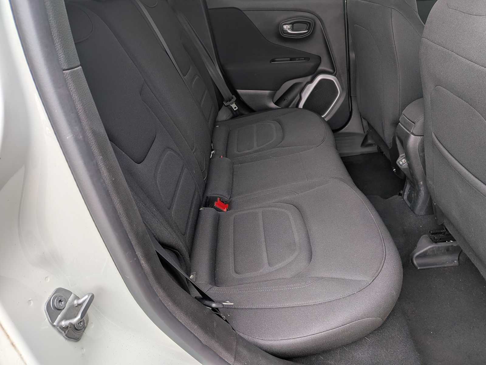 Thumbnail: 2018 Jeep Renegade - 18