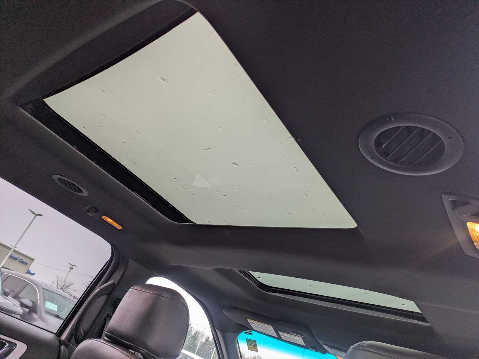 Thumbnail: 2014 Ford Explorer - 21