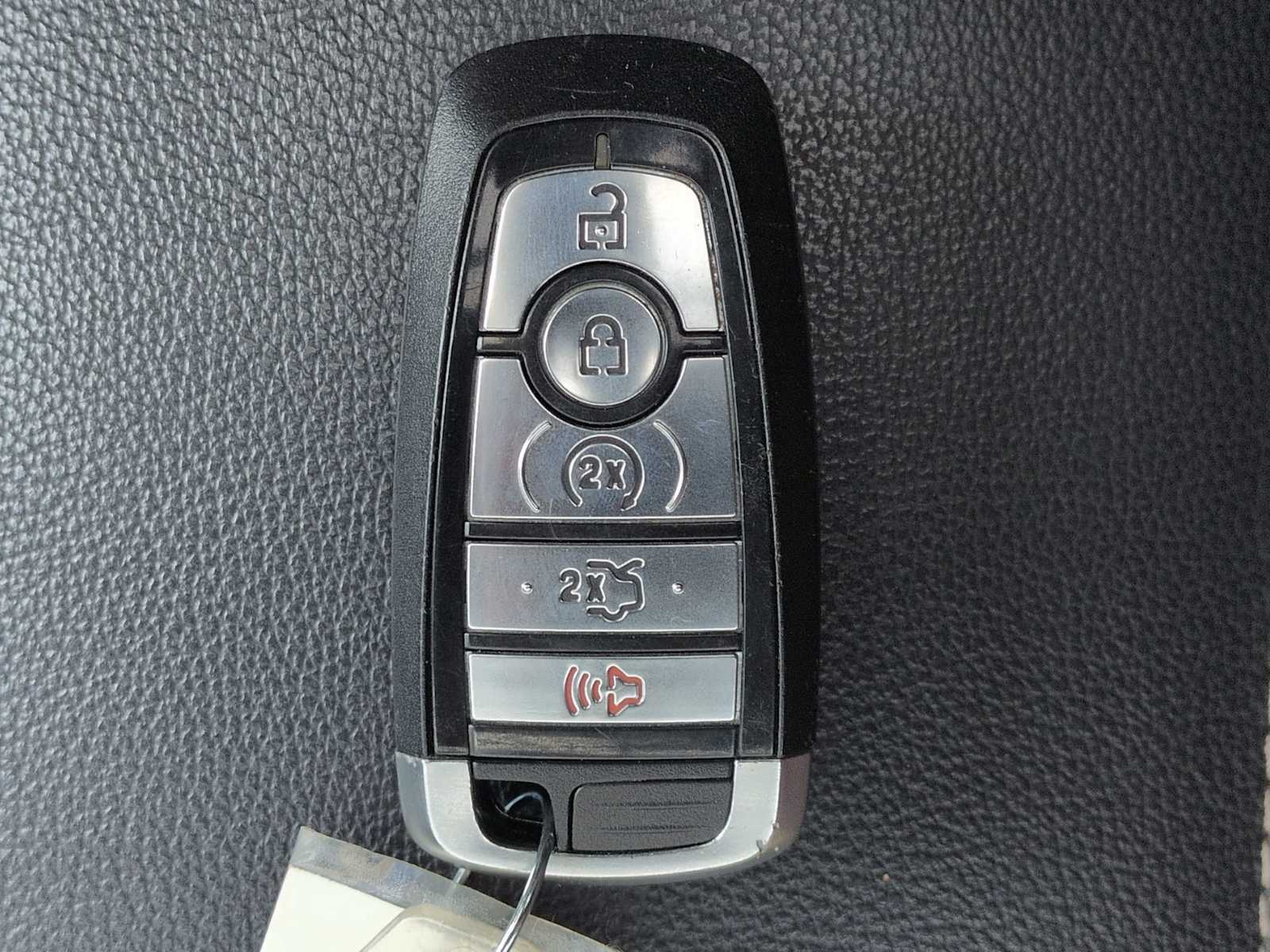 Thumbnail: 2017 Ford Fusion - 33