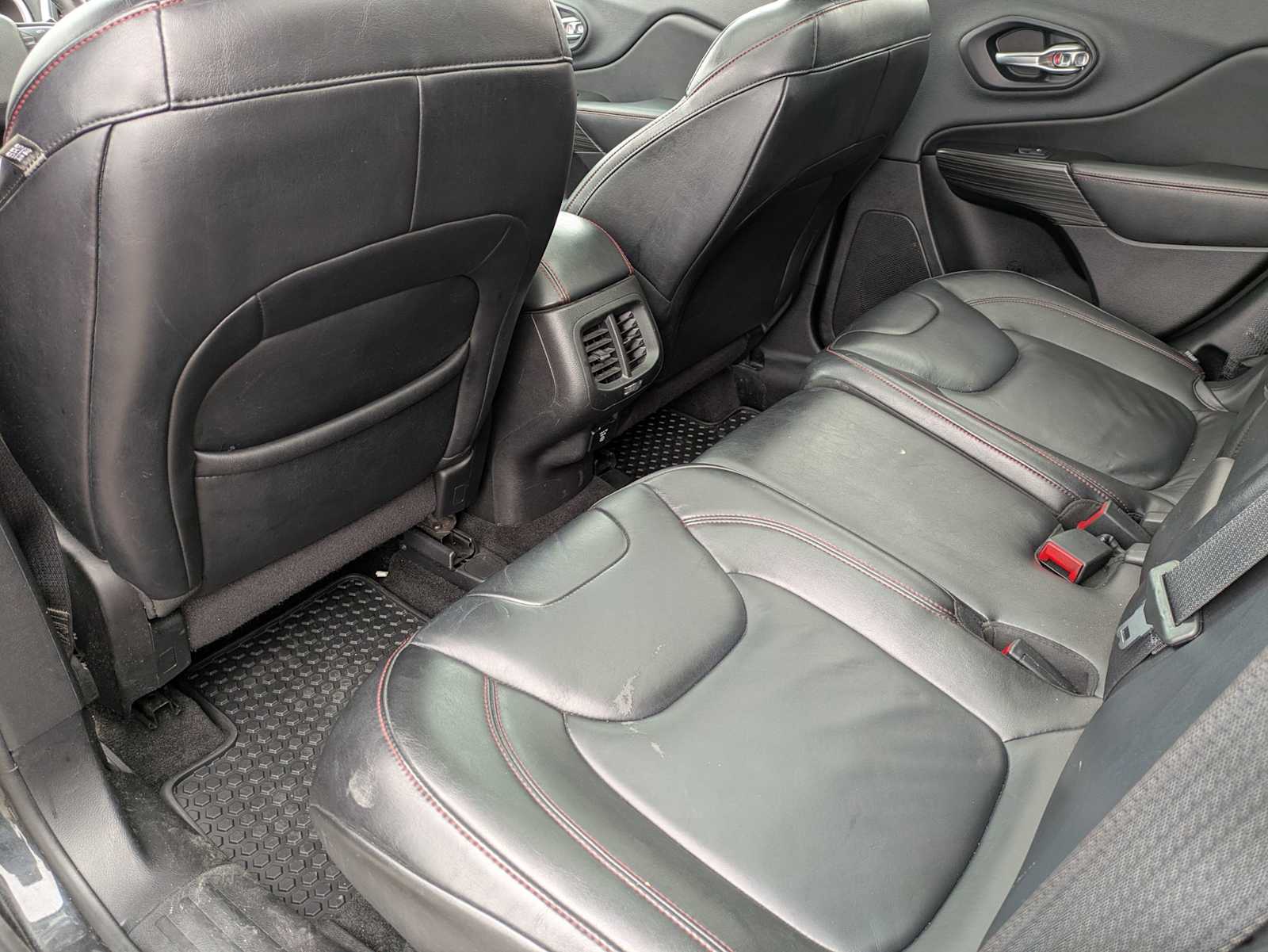 Thumbnail: 2014 Jeep Cherokee - 18