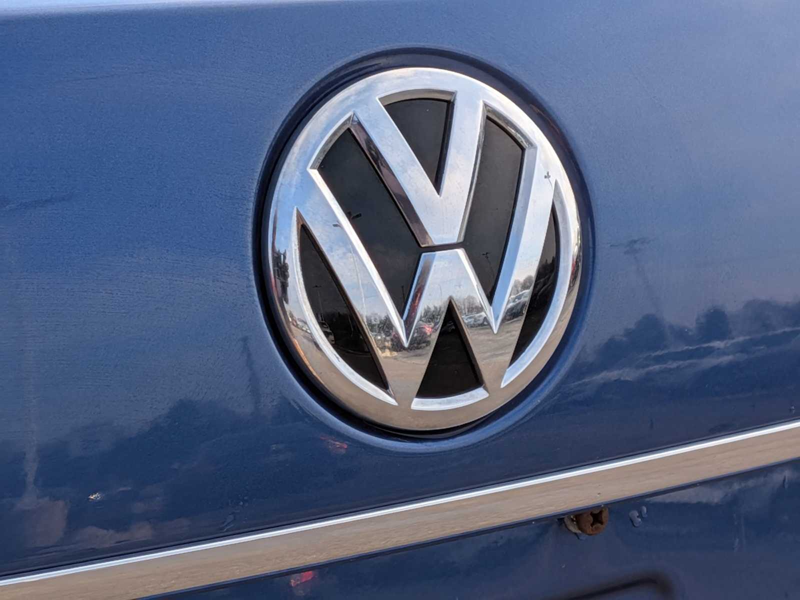 Thumbnail: 2016 Volkswagen Passat - 12