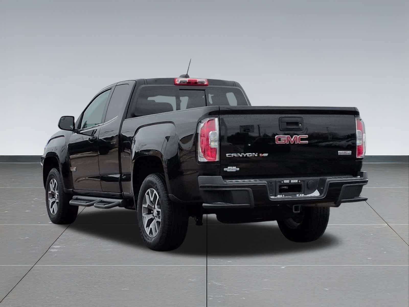 Thumbnail: 2018 GMC Canyon - 4
