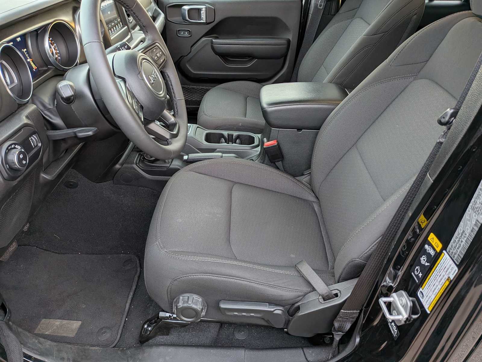 Thumbnail: 2023 Jeep Gladiator - 14