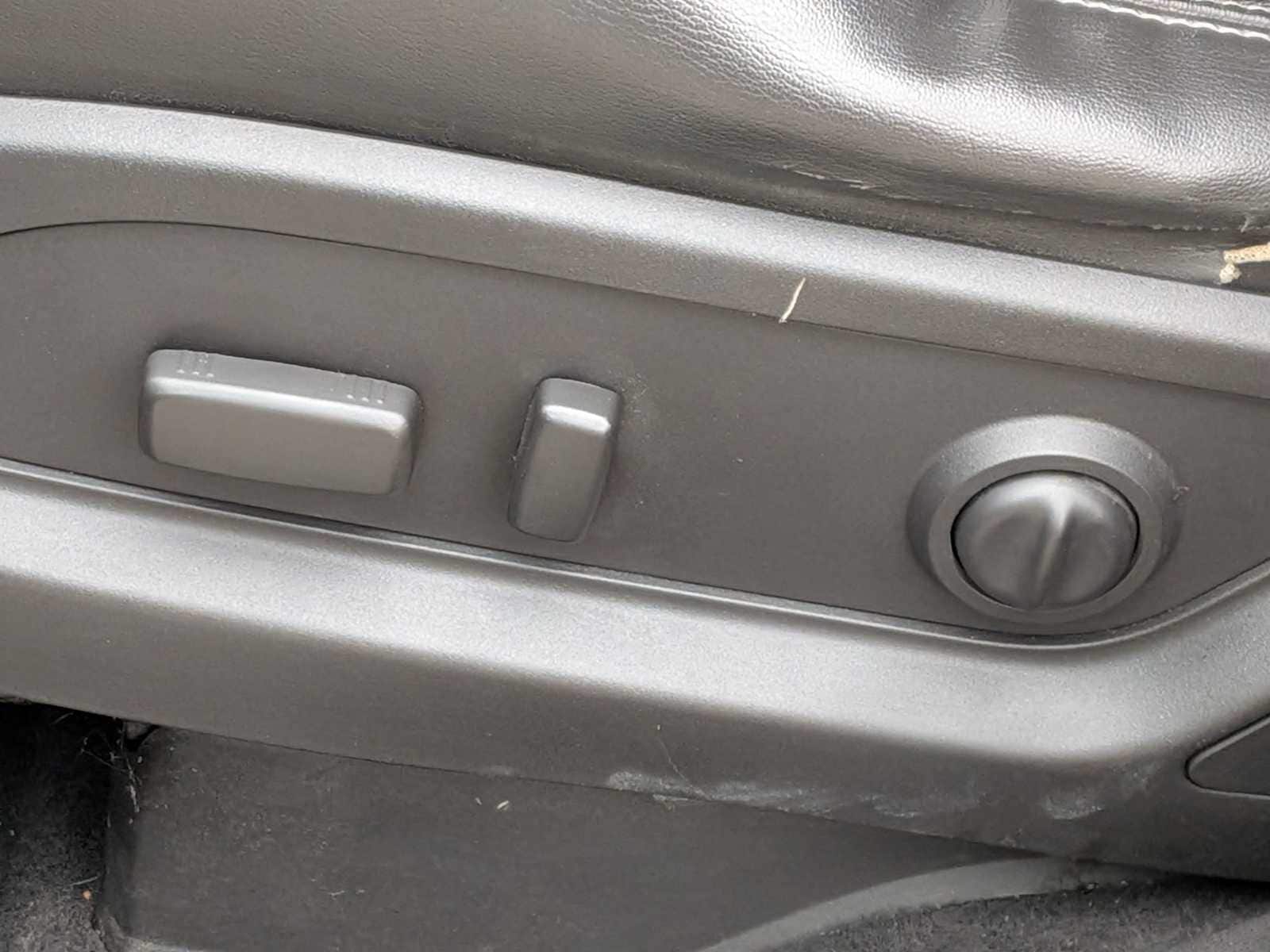 Thumbnail: 2014 GMC Acadia - 16