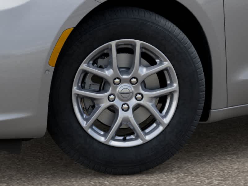 Thumbnail: 2026 Chrysler Pacifica - 8