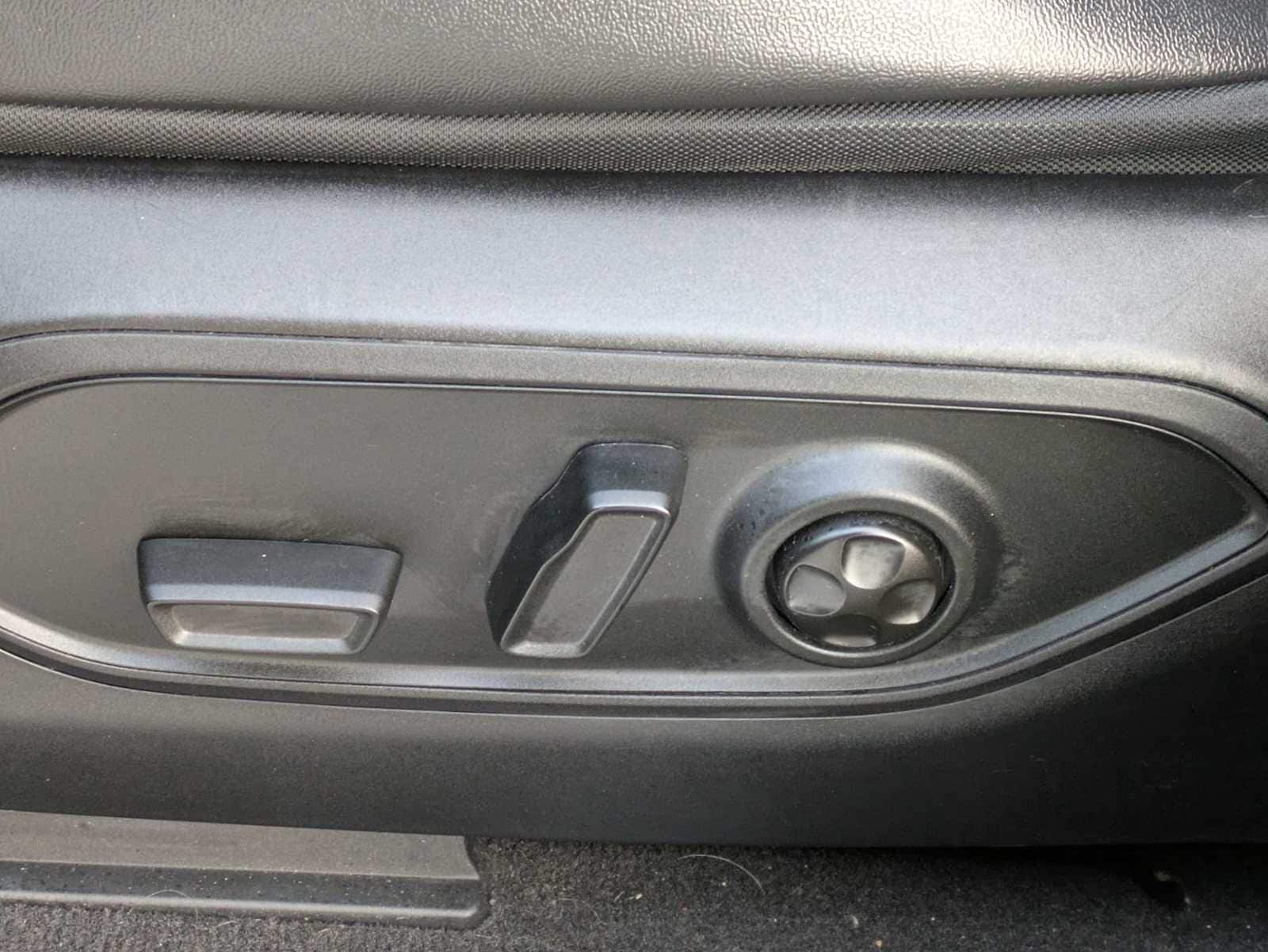 Thumbnail: 2021 Jeep Grand Cherokee L - 16