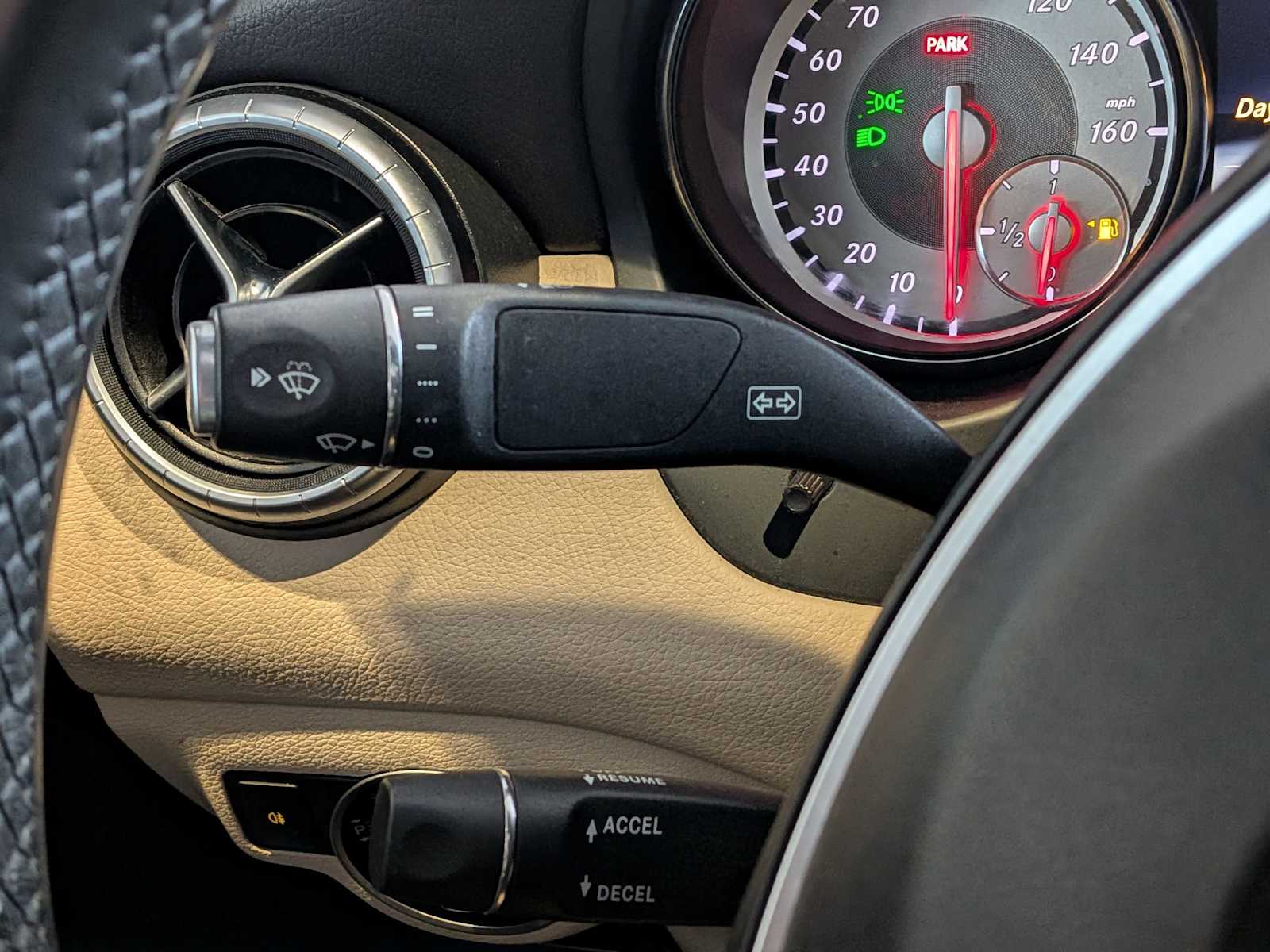 Thumbnail: 2015 Mercedes-Benz CLA - 25