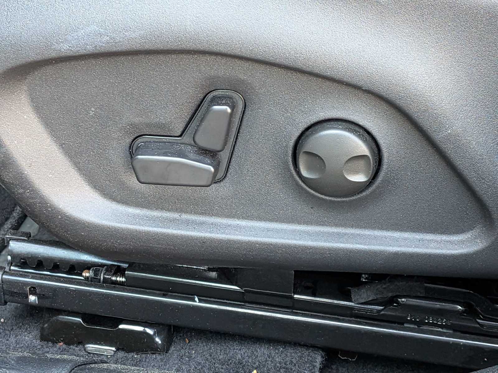 Thumbnail: 2025 Jeep Compass - 16