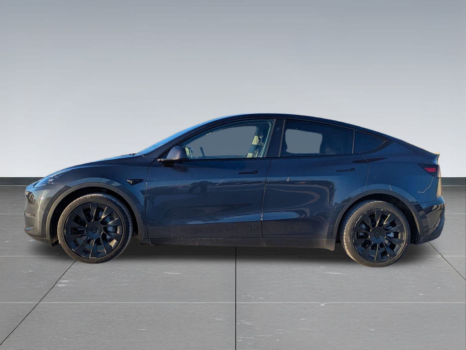 Thumbnail: 2024 Tesla Model Y - 3