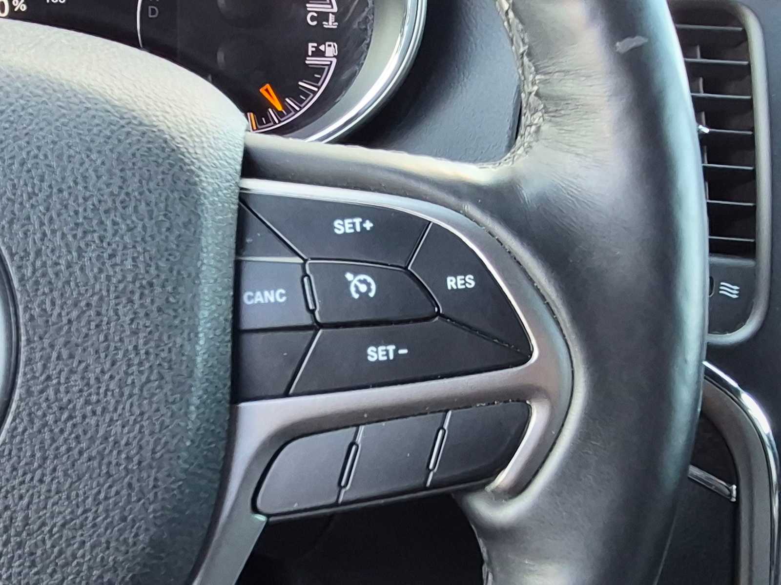 Thumbnail: 2018 Jeep Grand Cherokee - 32