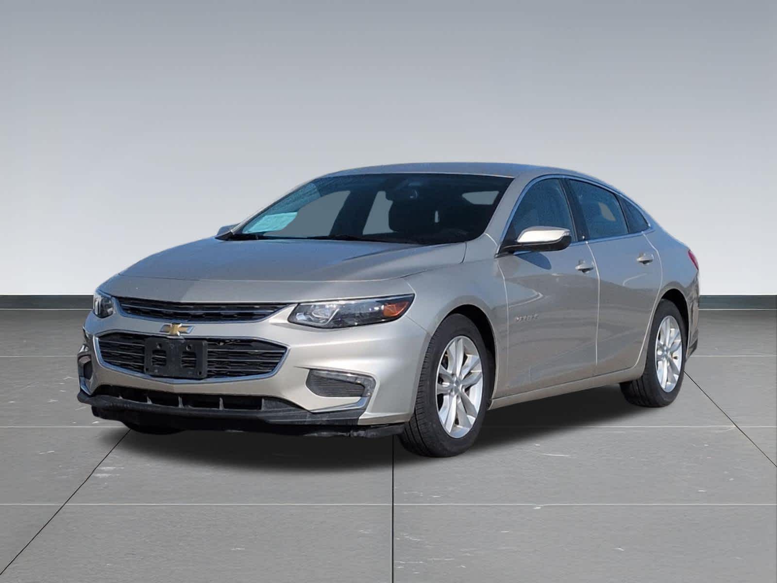 Thumbnail: 2016 Chevrolet Malibu - 9