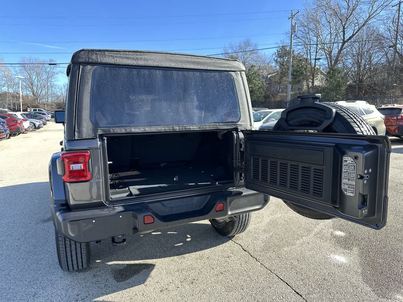 Thumbnail: 2025 Jeep Wrangler - 25