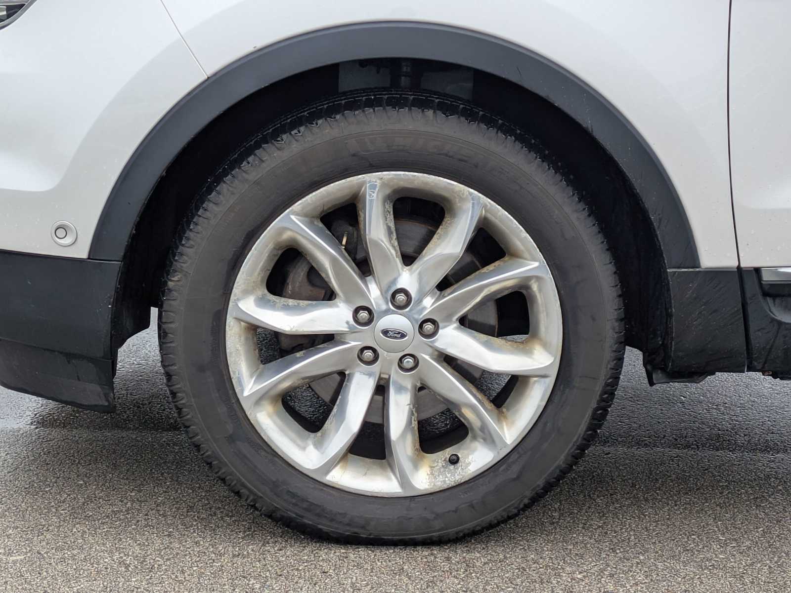 Thumbnail: 2014 Ford Explorer - 13