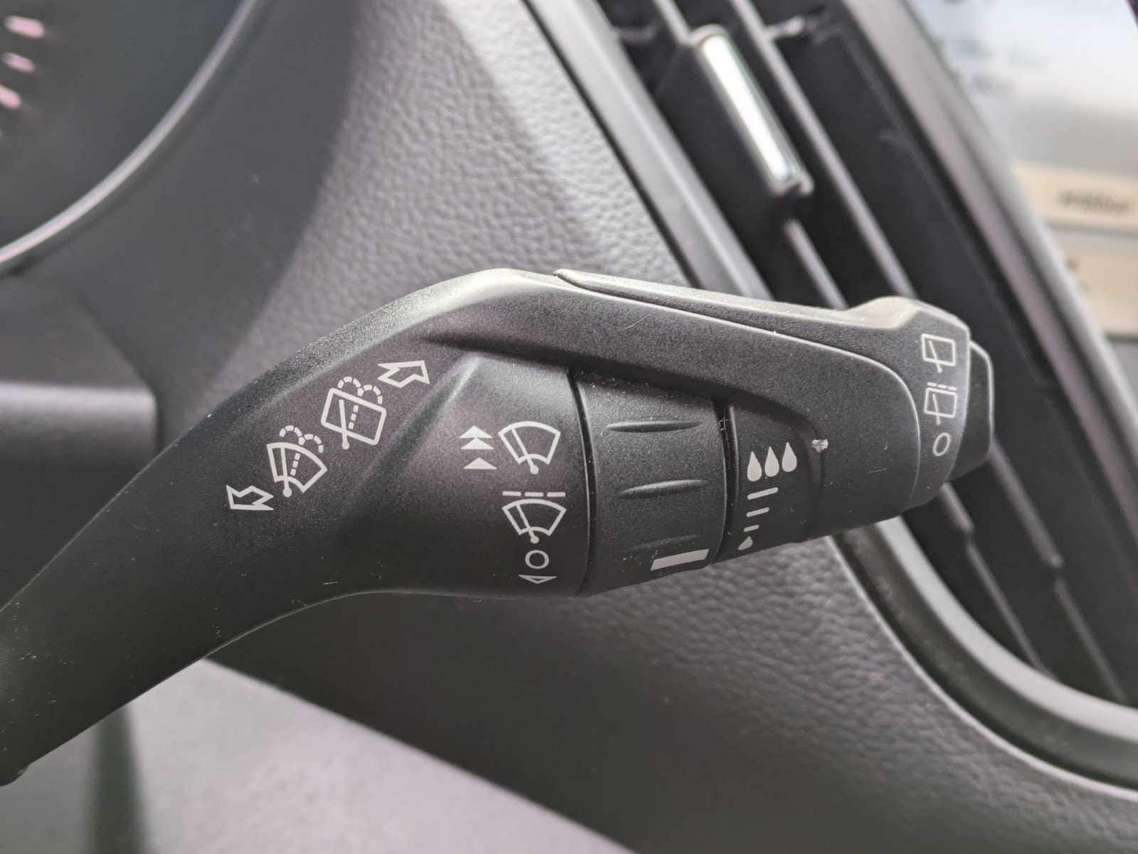 Thumbnail: 2016 Ford Escape - 25