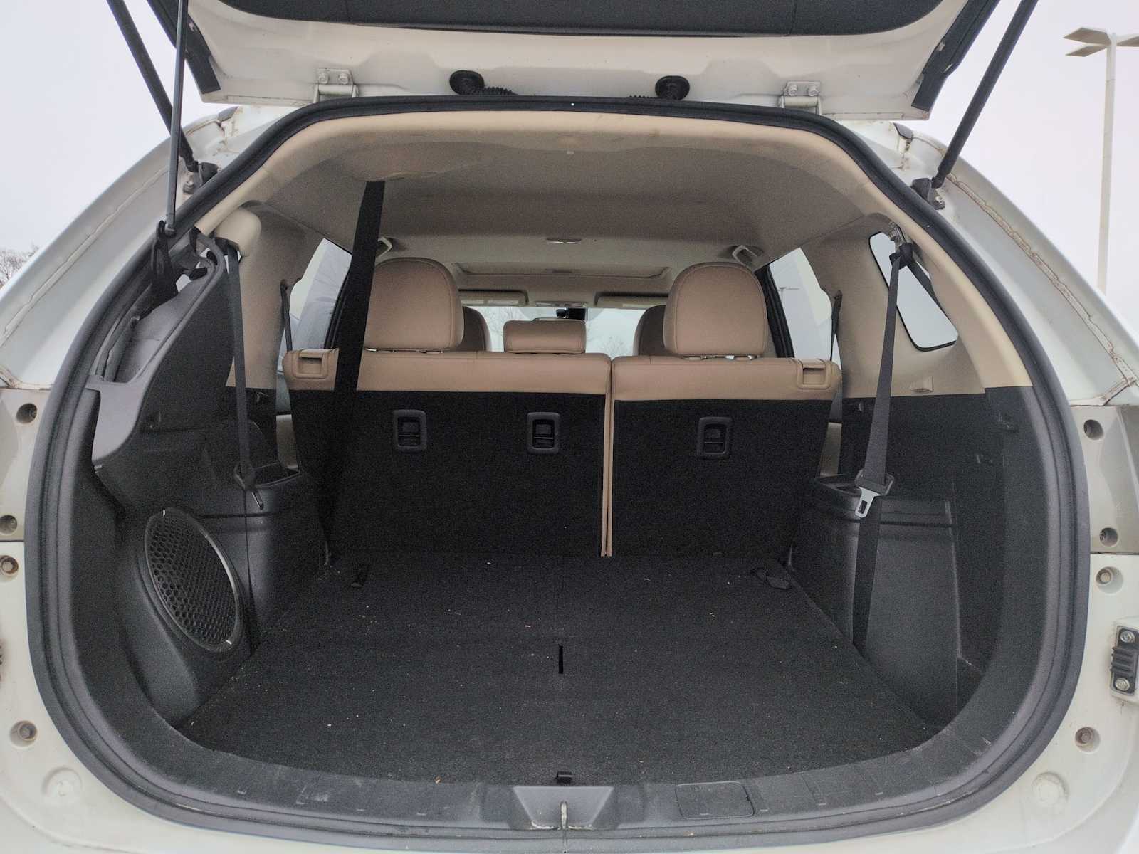 Thumbnail: 2014 Mitsubishi Outlander - 32