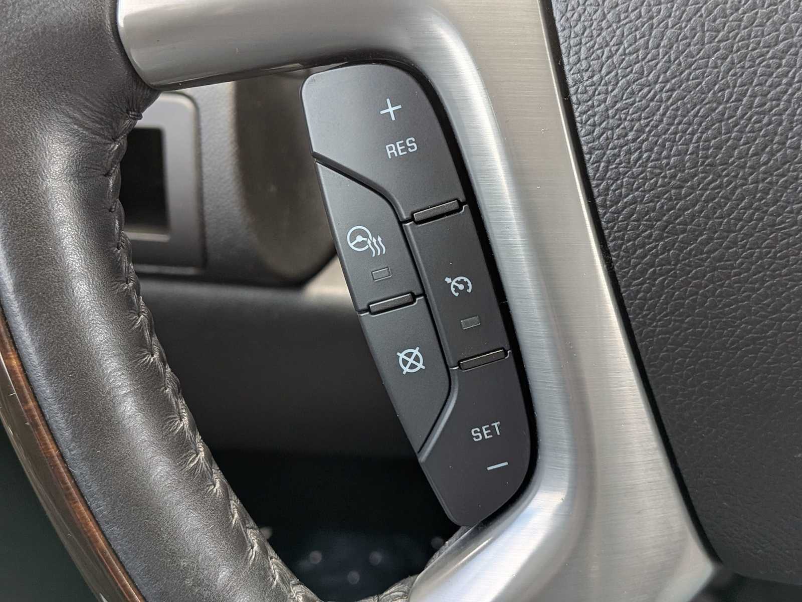 Thumbnail: 2014 GMC Yukon XL - 23