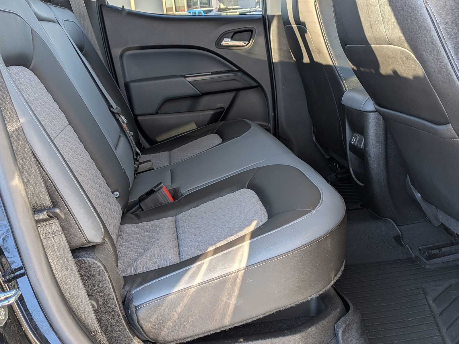 Thumbnail: 2021 Chevrolet Colorado - 17