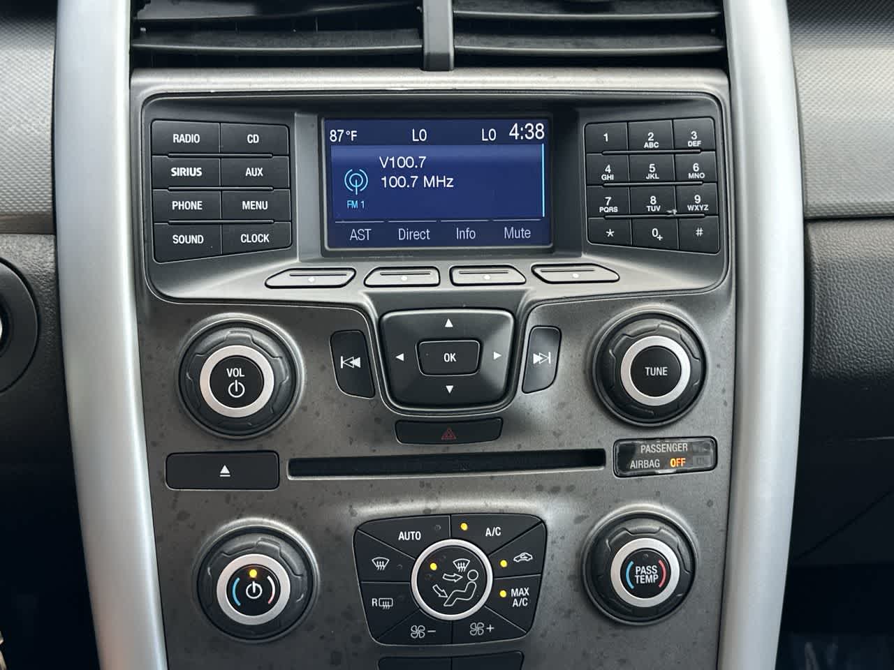 Thumbnail: 2014 Ford Edge - 25