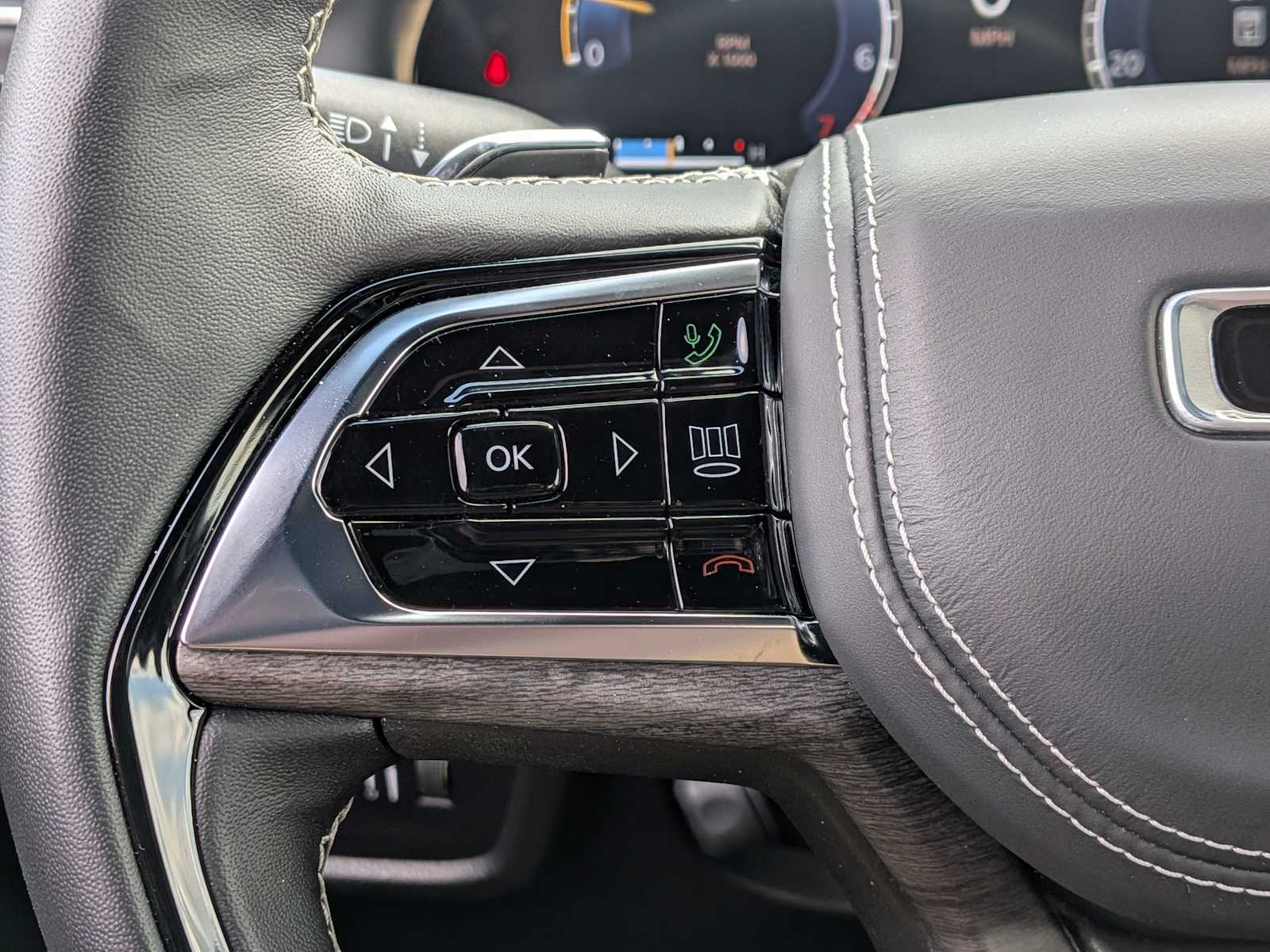 Thumbnail: 2023 Jeep Grand Cherokee - 23