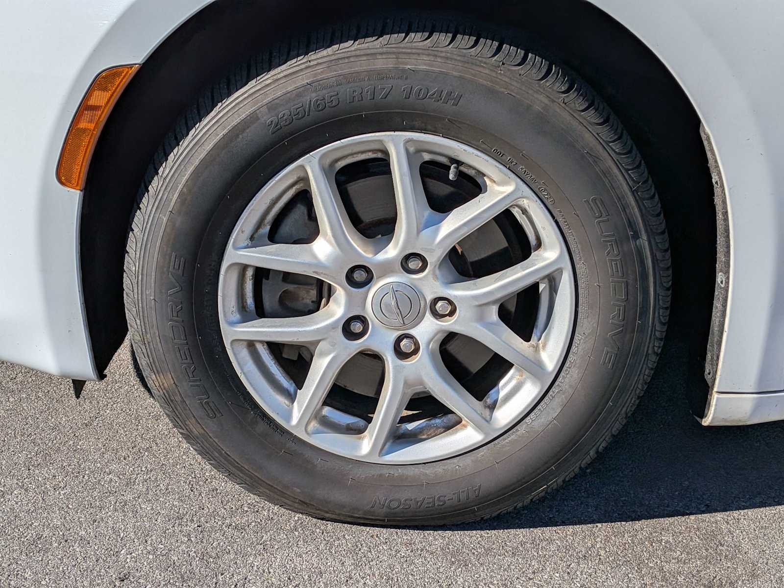 Thumbnail: 2018 Chrysler Pacifica - 12