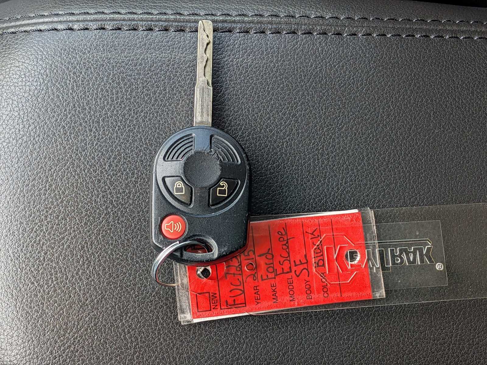 Thumbnail: 2015 Ford Escape - 31