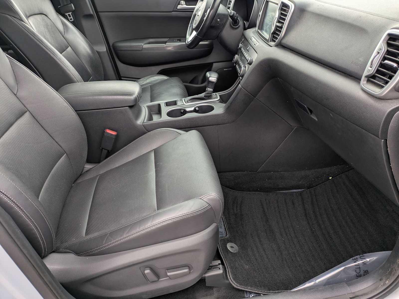 Thumbnail: 2017 Kia Sportage - 23