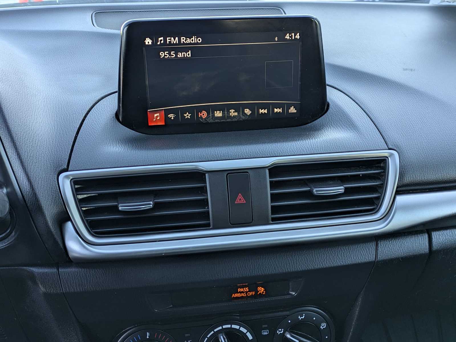 Thumbnail: 2018 Mazda Mazda3 - 22