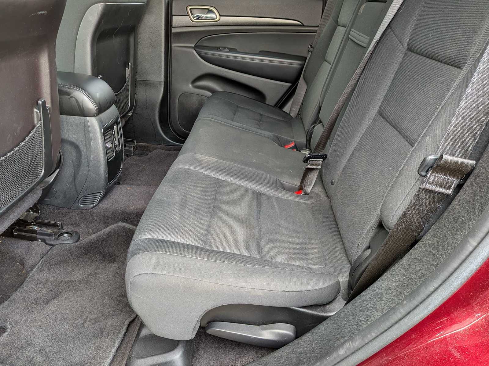 Thumbnail: 2016 Jeep Grand Cherokee - 17