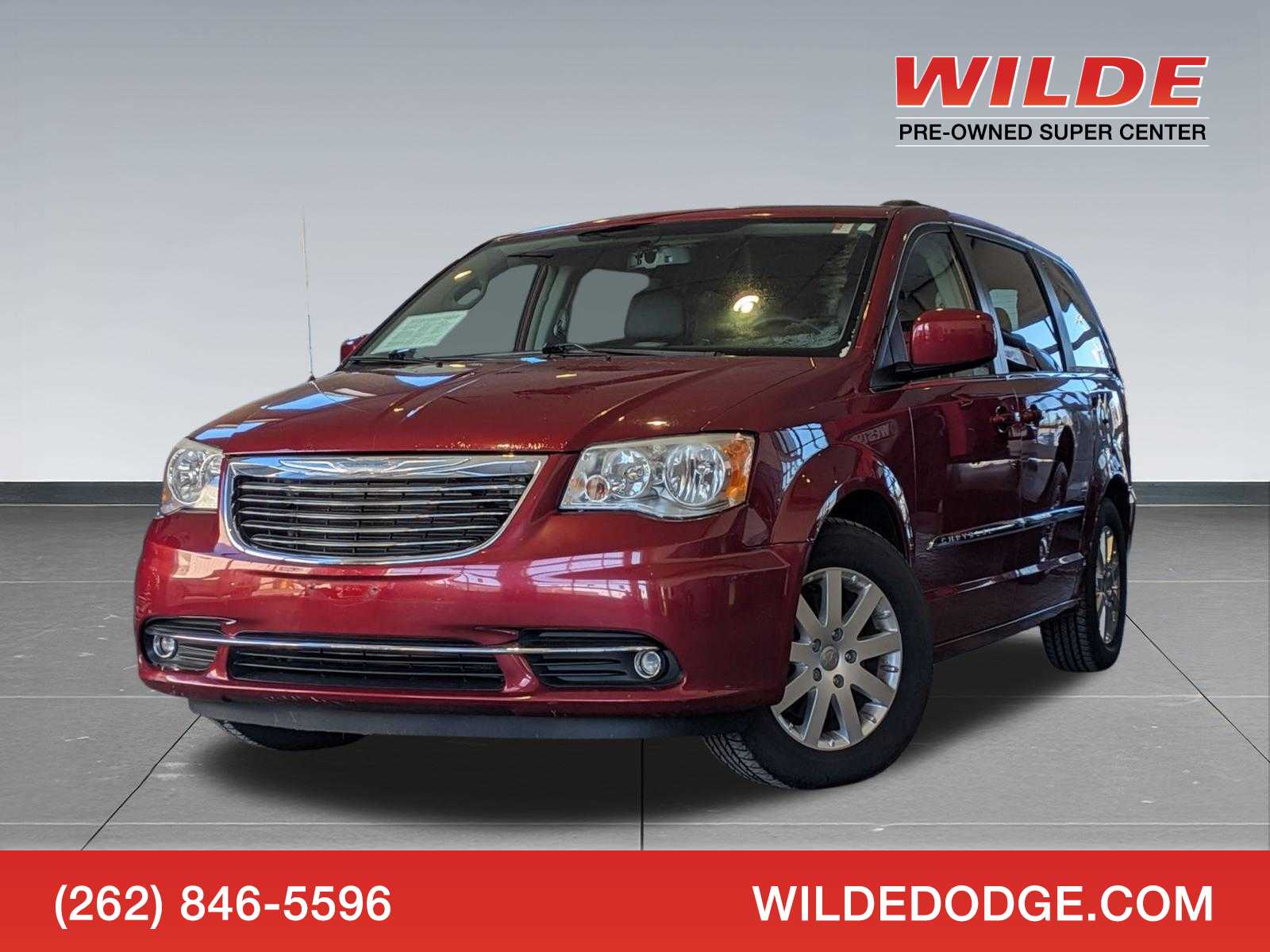 2012 Chrysler Town & Country Touring -
                  Waukesha, WI