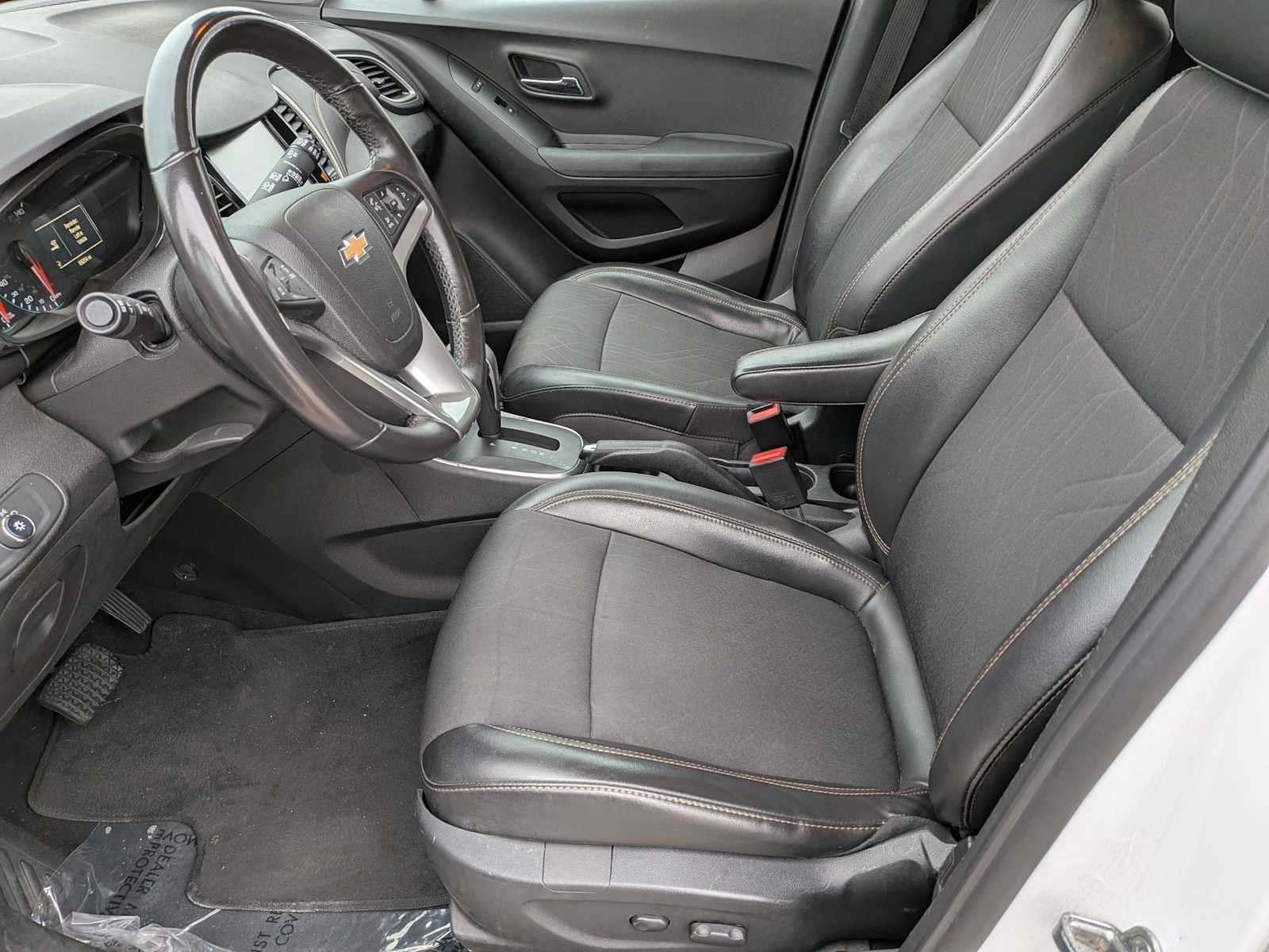 Thumbnail: 2017 Chevrolet Trax - 15