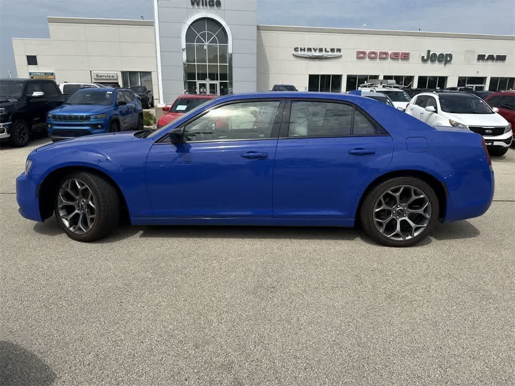 Thumbnail: 2018 Chrysler 300 - 3