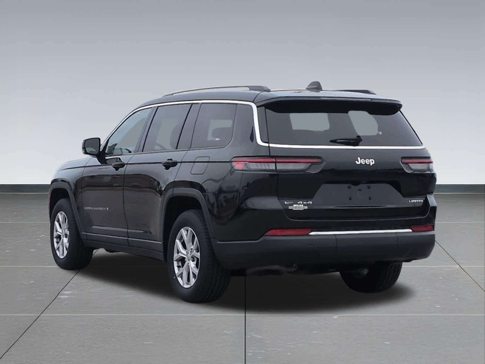 Thumbnail: 2022 Jeep Grand Cherokee - 4