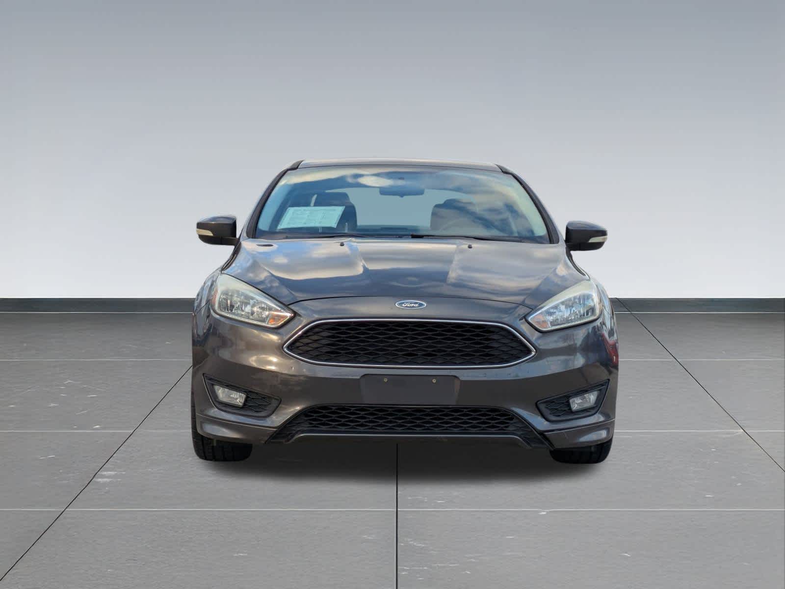 Thumbnail: 2015 Ford Focus - 9